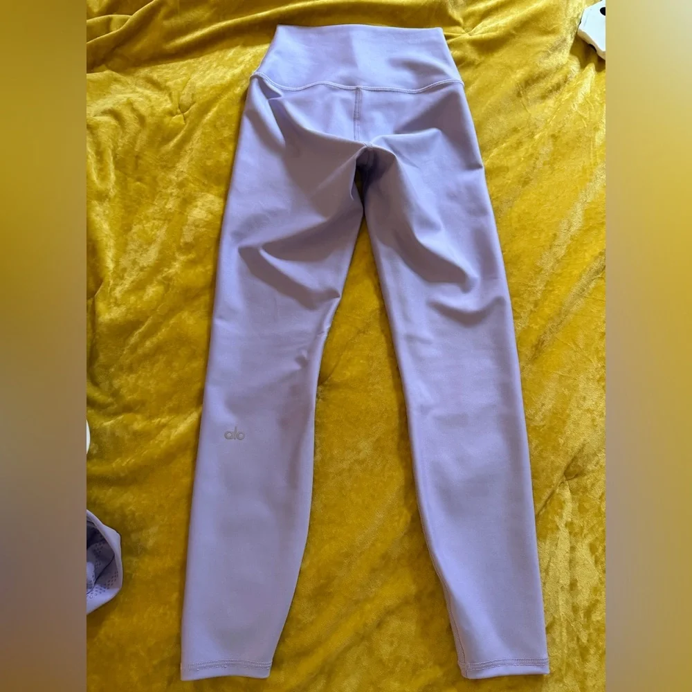 Alo yoga 7/8 High waist airlift legging and heabdbad violet skies